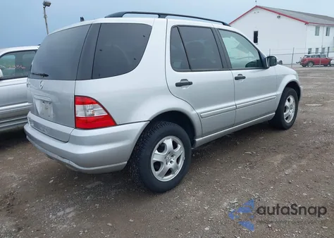 2002 Mercedes-Benz Ml 320 z USA, uszkodzony, nr VIN 4JGAB54E22A361143